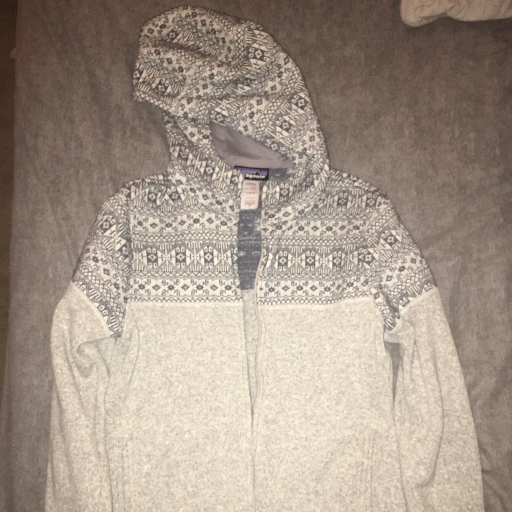 **MAKE ME AN OFFER Patagonia Zip Up**