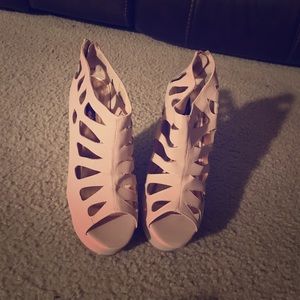 Nude pink wedge