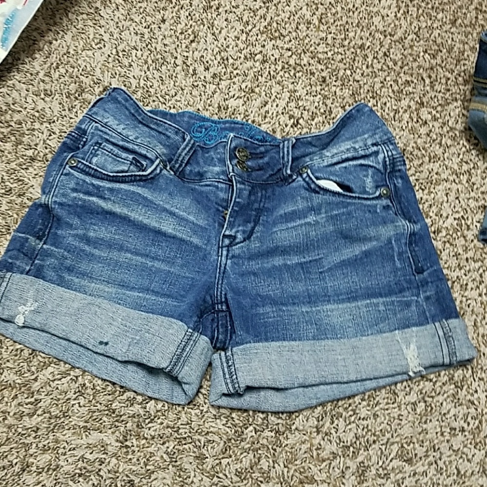 Delias bailey shorts