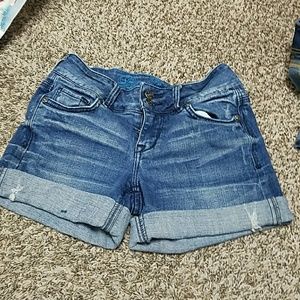 Delias bailey shorts