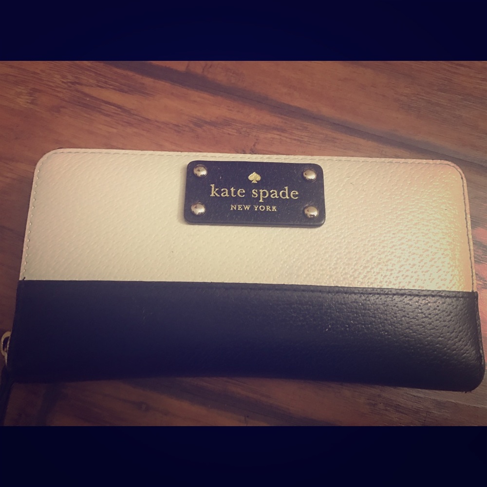 Kate Spade Large Wallet - Porcelain & Black