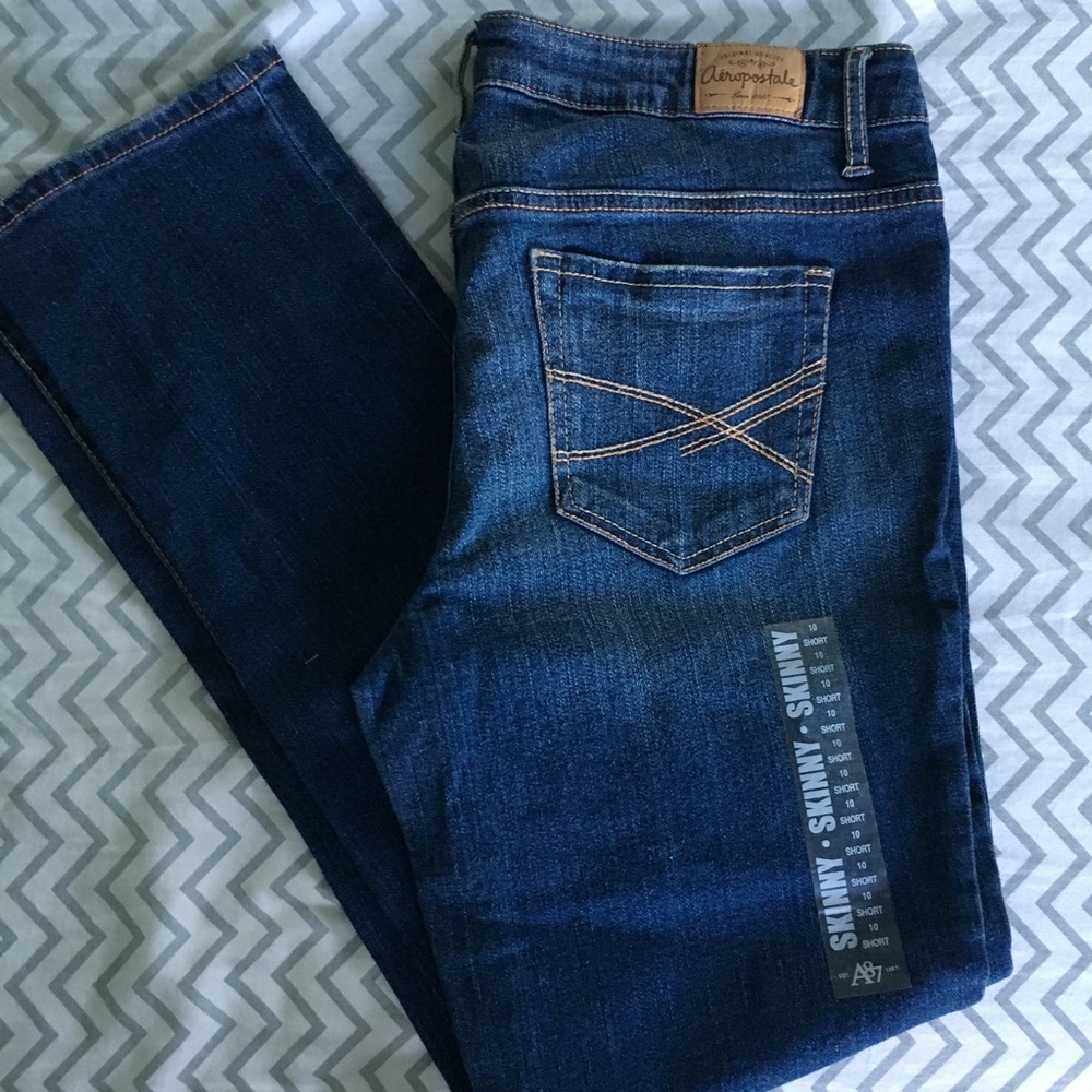 New with tags. Aeropostale size 10 short. Skinny
