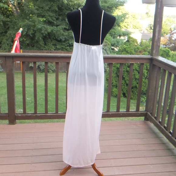 VINTAGE NOS | Peignoir 2-Piece Set - Picture 6 of 8