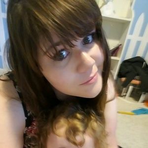 Meet your Posher, Caitlin