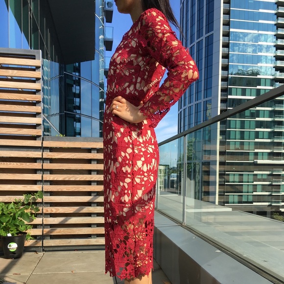 Burgundy Lace Midi Dress with long sleeves NWT - Picture 2 of 8