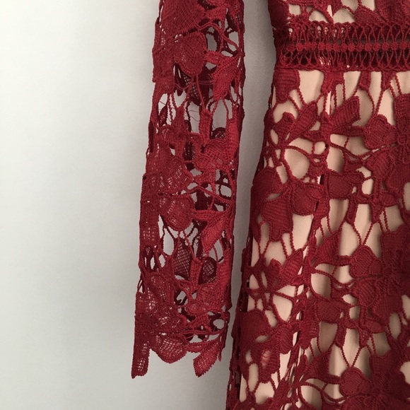 Burgundy Lace Midi Dress with long sleeves NWT - Picture 7 of 8