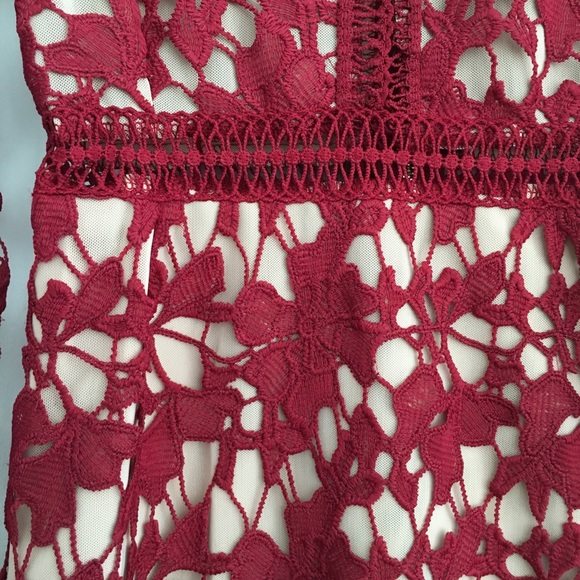 Burgundy Lace Midi Dress with long sleeves NWT - Picture 8 of 8