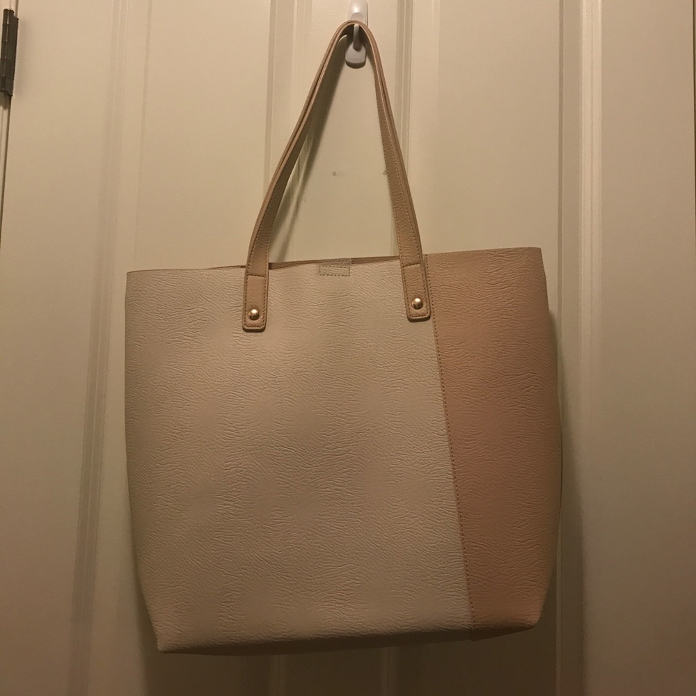 Carry all neutral faux leather tote
