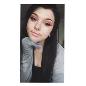 Meet your Posher, Christina