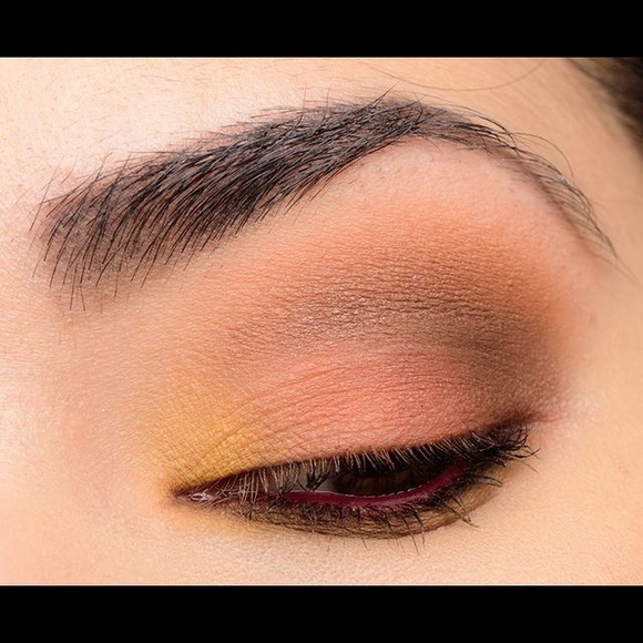 Too faced 🍯 peanut butter and Honey palette NWTs - Picture 7 of 8