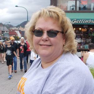 Meet your Posher, Lynette