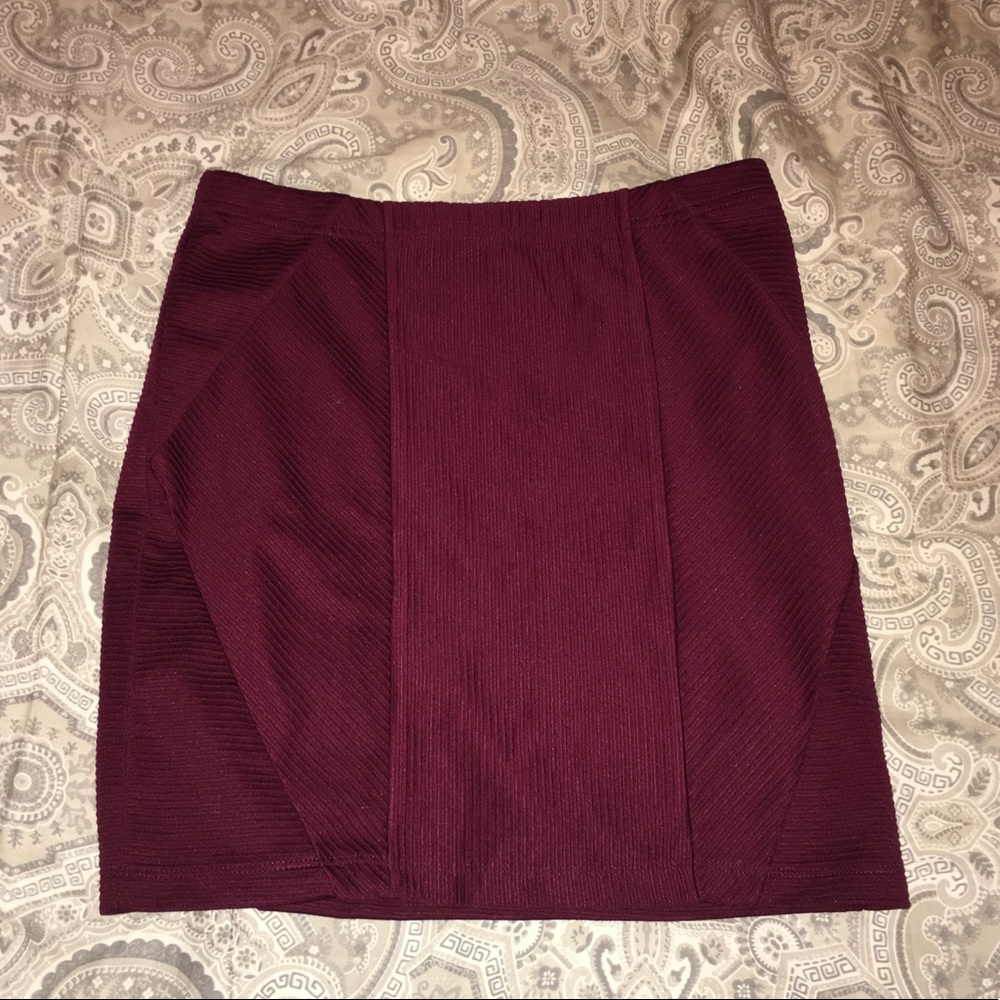 Tight maroon skirt