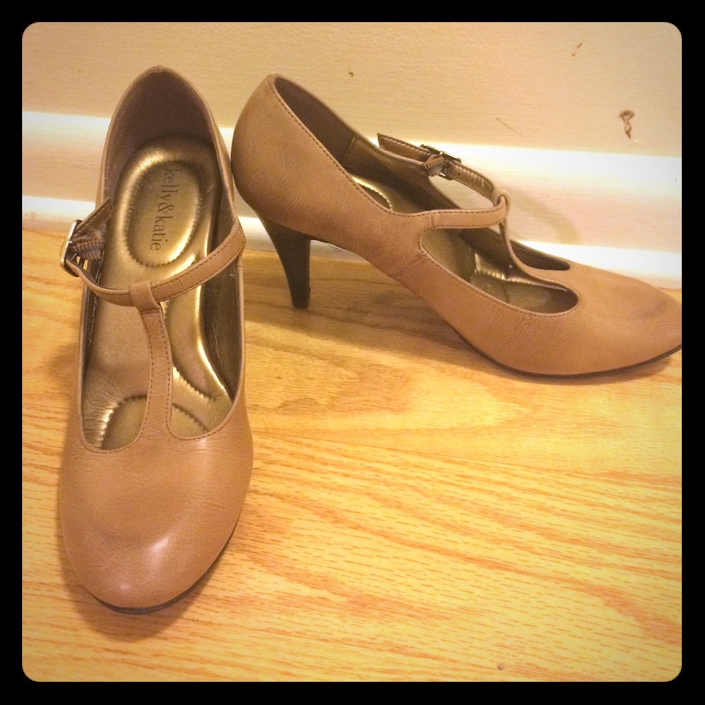 Brand New Tan/brown Mary Jane Pumps Size 7.5