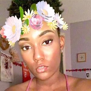 Meet your Posher, Nell