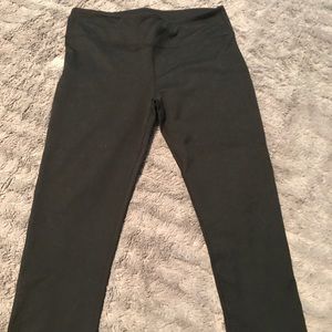 Ladies Fabletics capris
