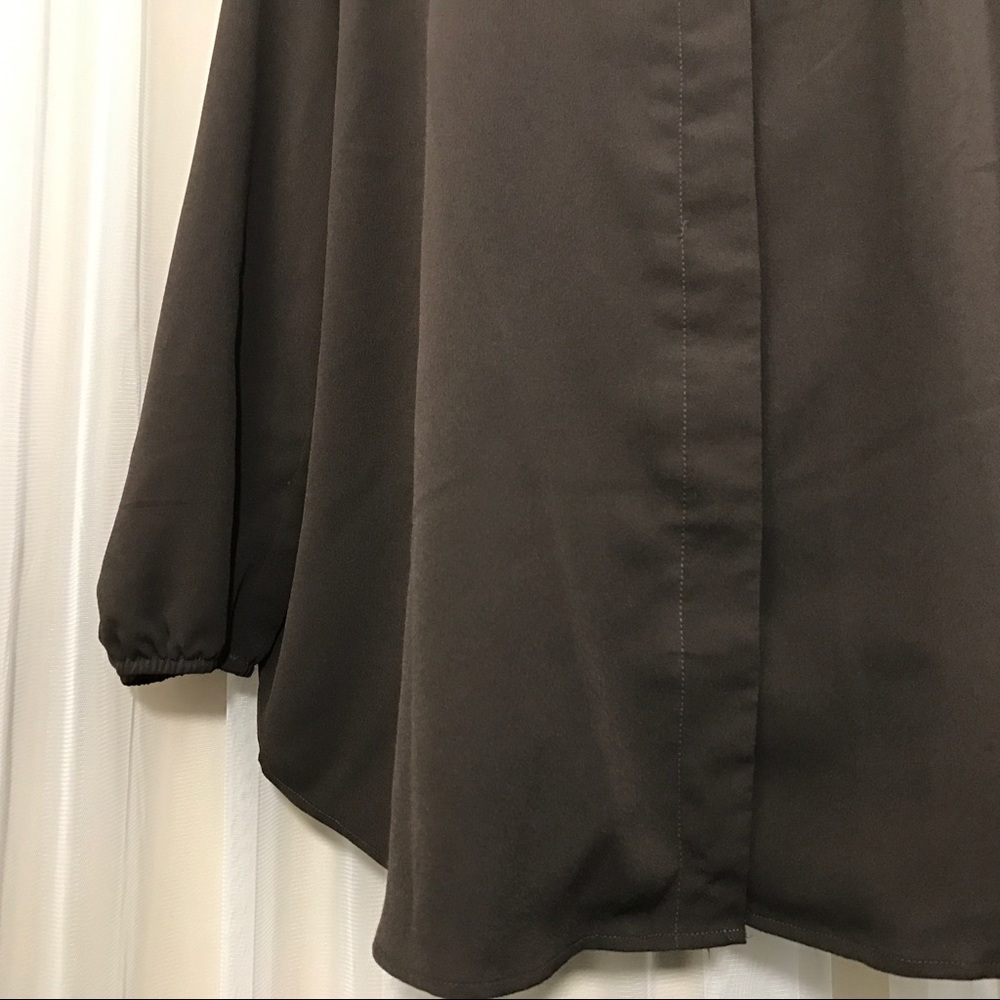 Chico's Brown Cold Shoulder Blouse V-Neck Size 3 - Picture 4 of 6