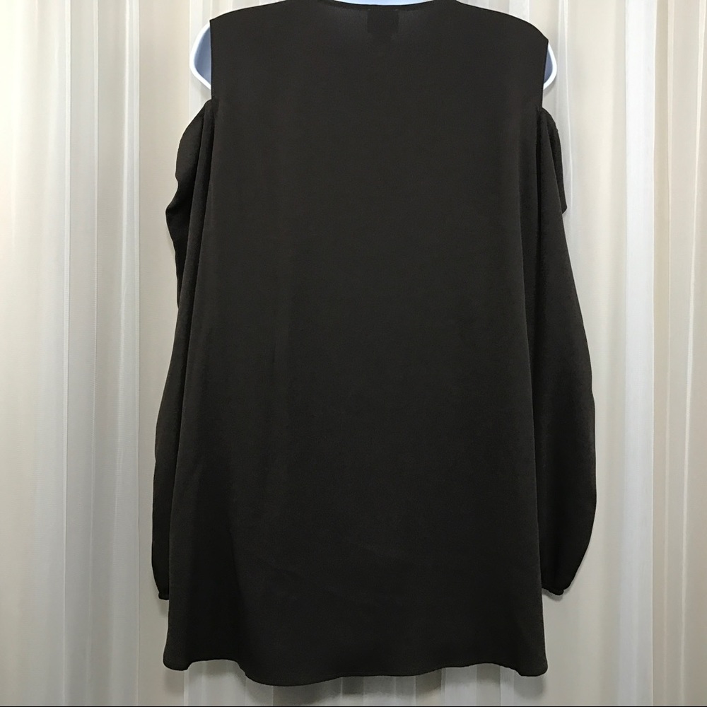 Chico's Brown Cold Shoulder Blouse V-Neck Size 3 - Picture 5 of 6