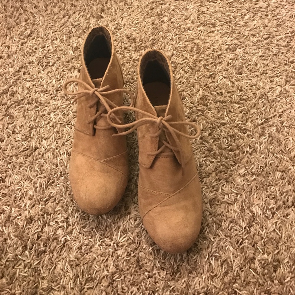 ankle boots