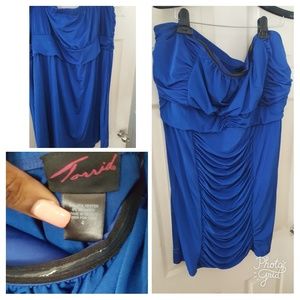 Torrid size 4 strapless ruched dress. Royal blue