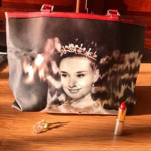DEEP DISCOUNT GREAT DEAL RARE Audrey Hepburn bag