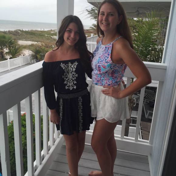 Meet your Posher, Alexandra - Picture 1 of 1