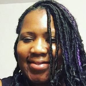 Meet your Posher, Desiree