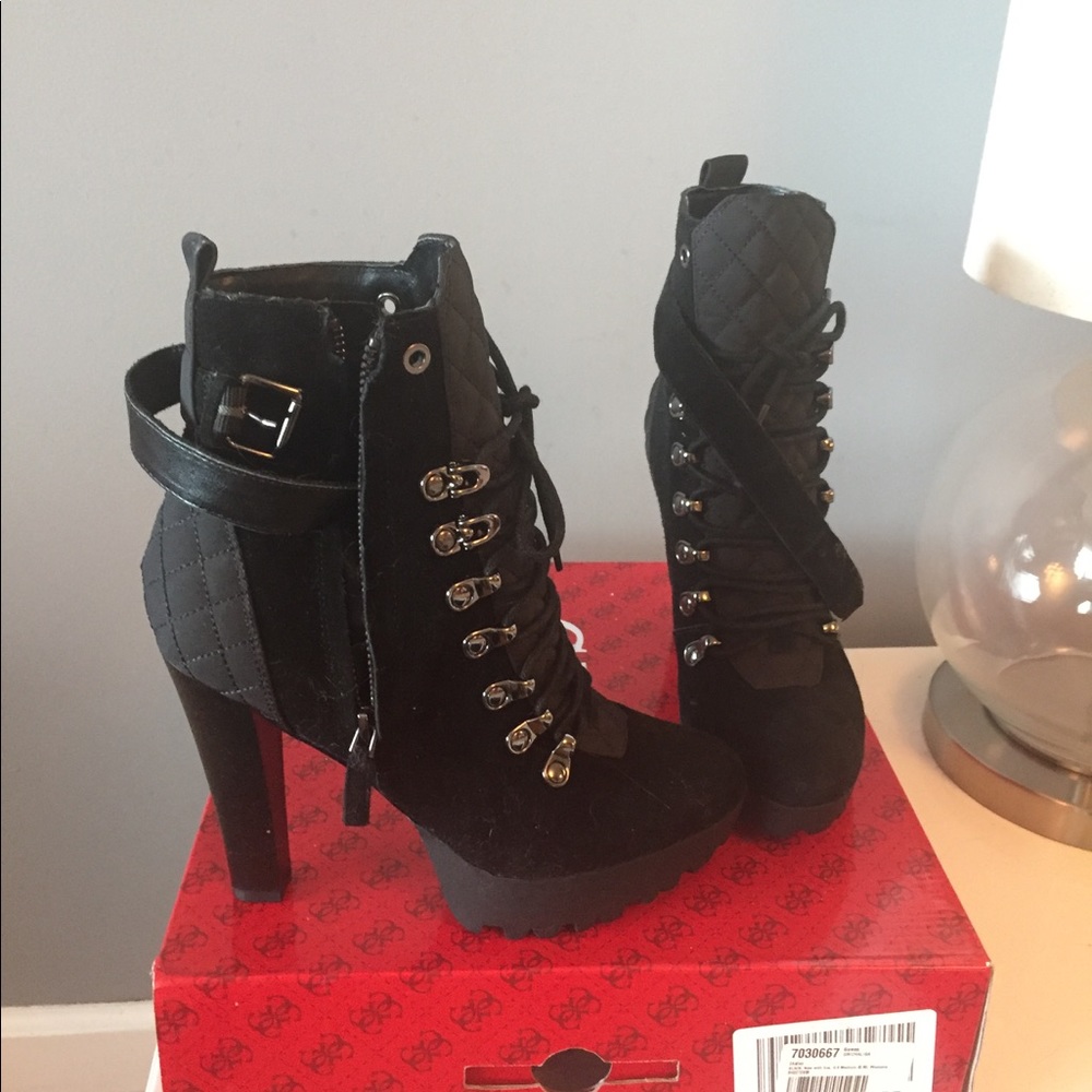Guess boots