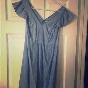Super cute denim maternity dress!