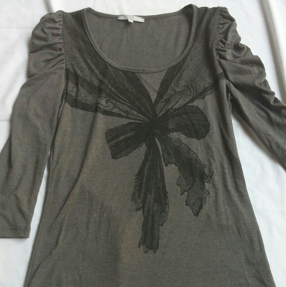 3/4 Sleeve Pullover Top