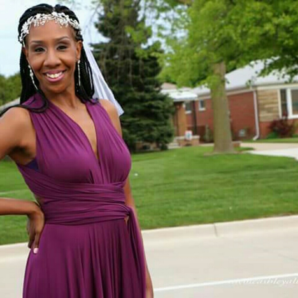 Two birds bridal dress