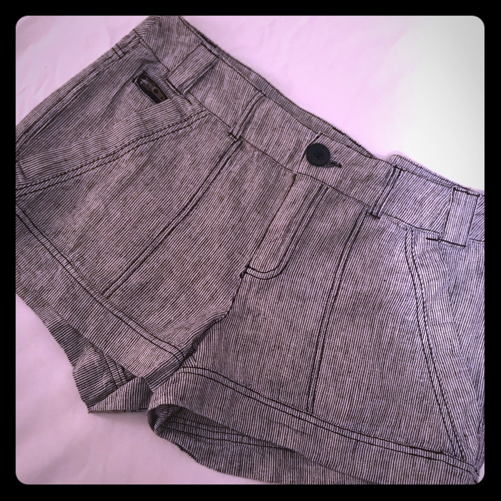 Navy striped trouser short