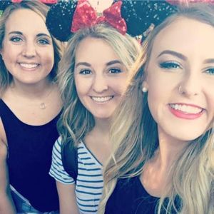 Meet your Posher, Caitlin