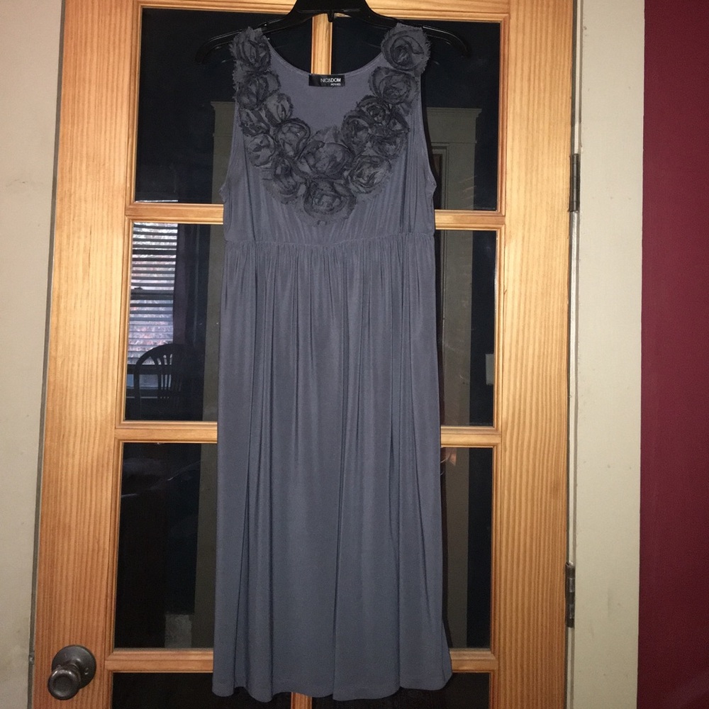 Grey Sleeveless Dress w top accent