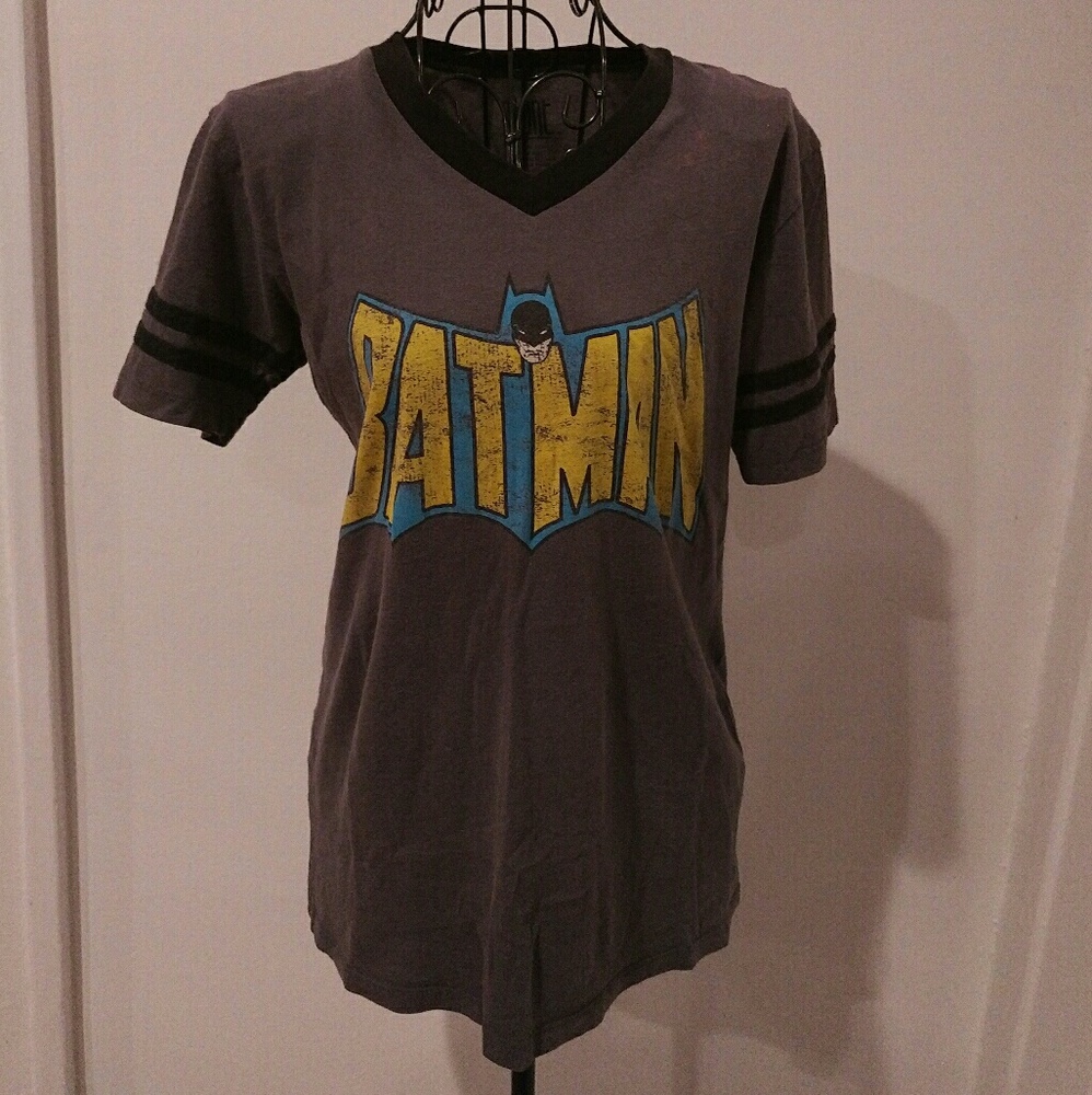 GIANT BATMAN T SHIRT V NECK VINTAGE large