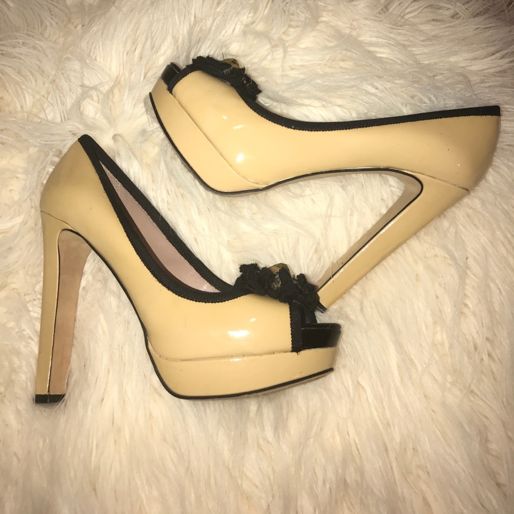 BEAUTIFUL Vince Camuto shoes!!