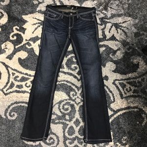 BUCKLE Boutique Jeans