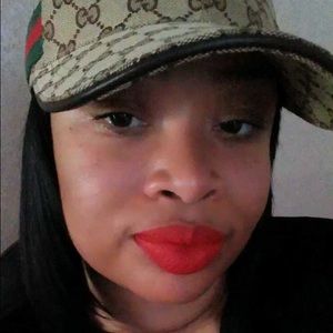 Meet your Posher, Brandi