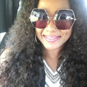 Meet your Posher, Sonya