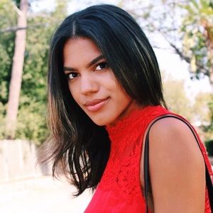 Meet your Posher, Kendra