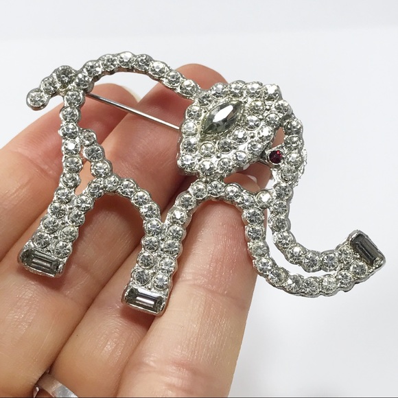 Vintage Jewelry - Vintage Collectors Rare Crystal Elephant Brooch