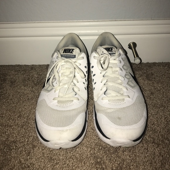 White Nike Flex 2015 Run - Picture 2 of 4