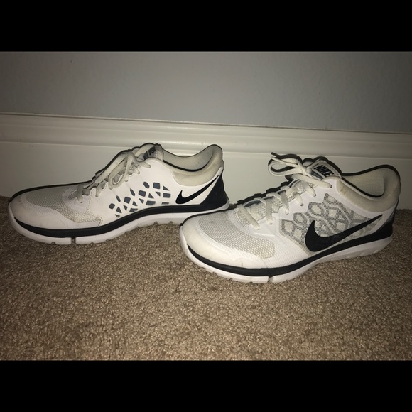 White Nike Flex 2015 Run - Picture 3 of 4