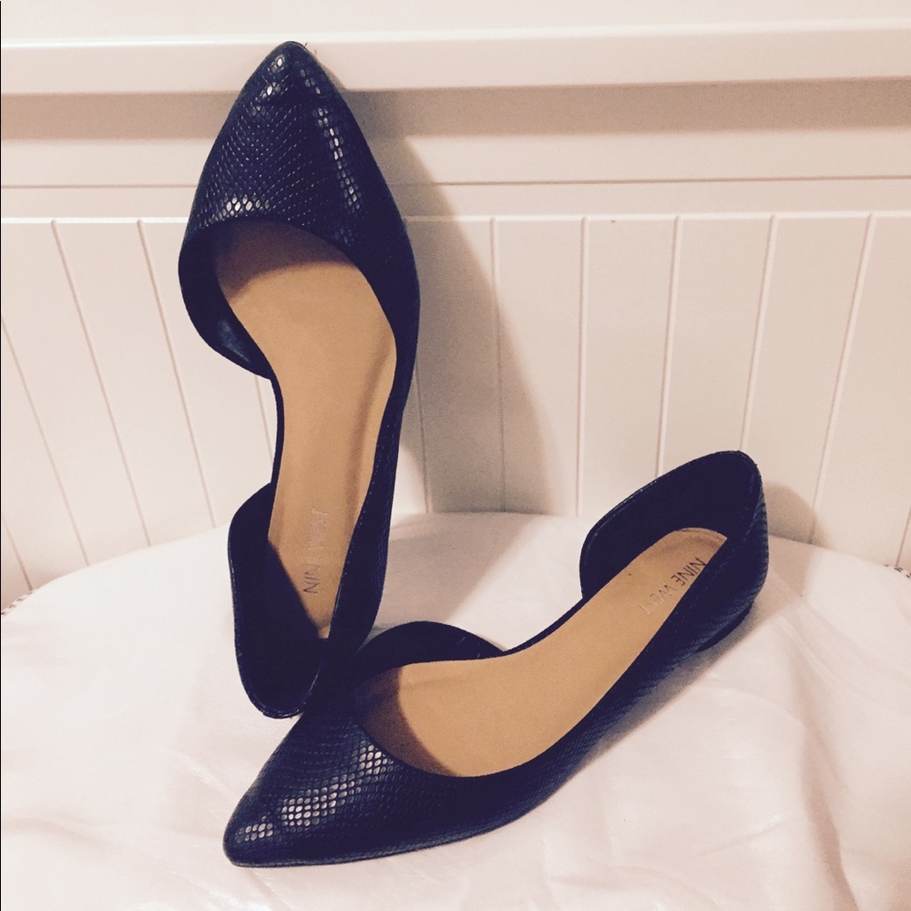 Nine West Black Pointy Toed Flats, size 7