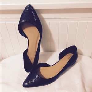 Nine West Black Pointy Toed Flats, size 7