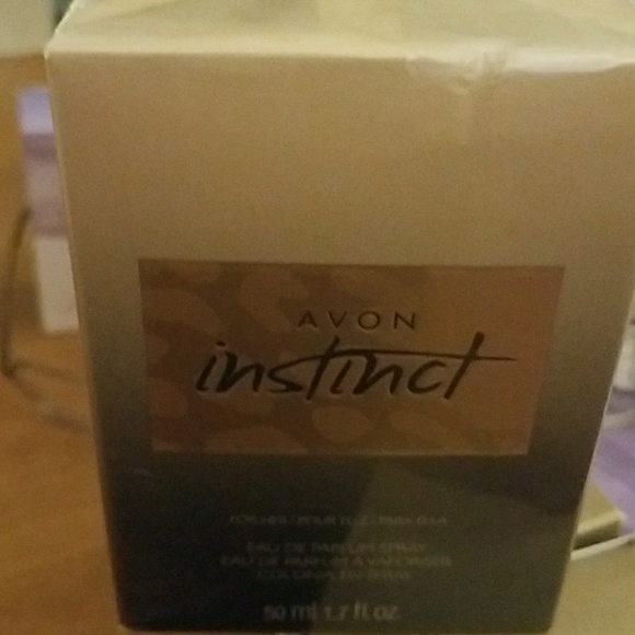 Avon instinct for her eau de parfum spray 1.7oz - Picture 1 of 1