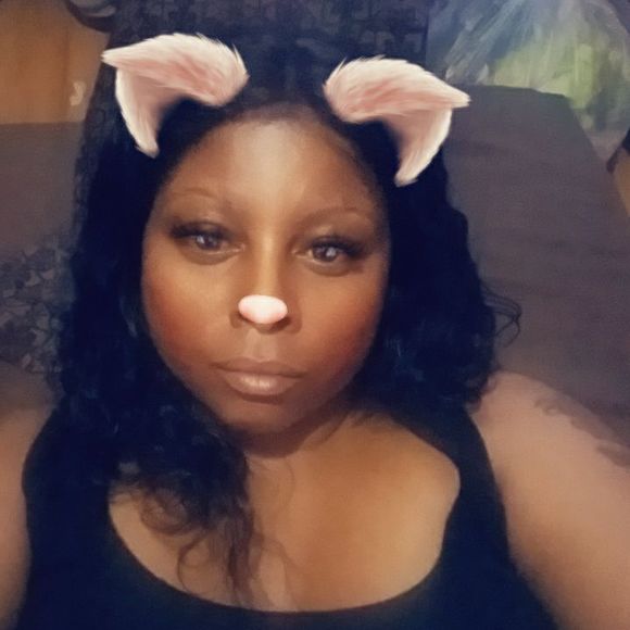 Meet your Posher, Latanya - Picture 1 of 1