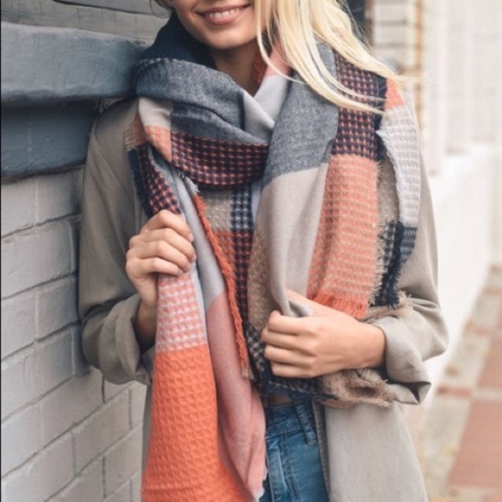 ❗️LAST ONE❗️🆑Orange/Navy Scarves