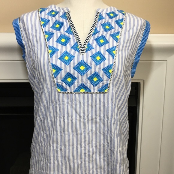 **SOLD** Embroidered Stripe Tunic Top - Picture 4 of 8