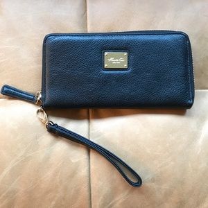 Kenneth Cole embossed leather wallet NWOT