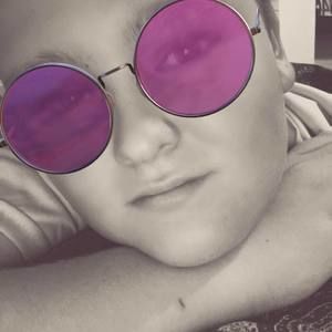 Meet your Posher, Troy